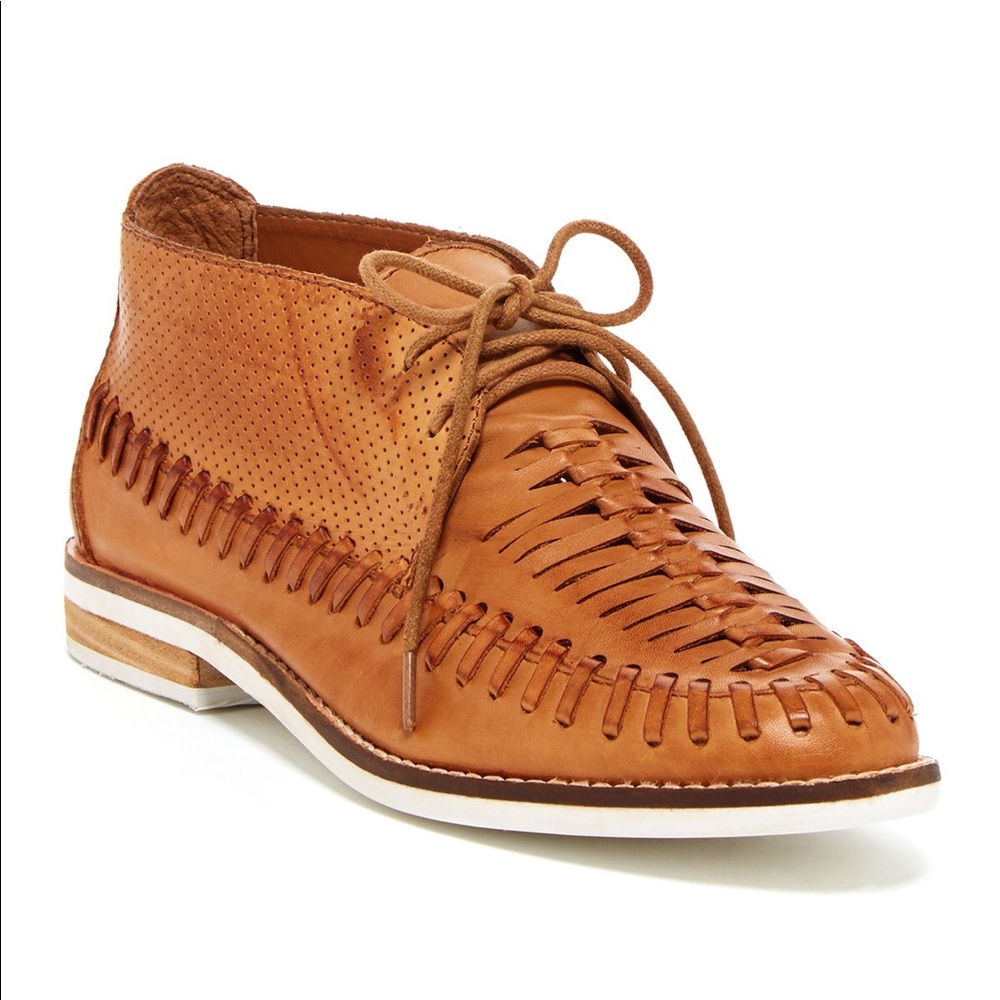 DV by Dolce Vita Fio Chukkas in Cognac